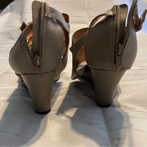Taupe Platform Sandals / Open Toed Wedge Heels, Lane Bryant Size 12 W - Picture 7 of 13